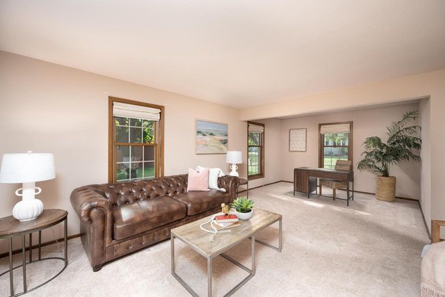 7728 W Imperial DRIVE, Franklin, WI 53132