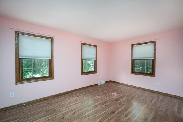 7728 W Imperial DRIVE, Franklin, WI 53132