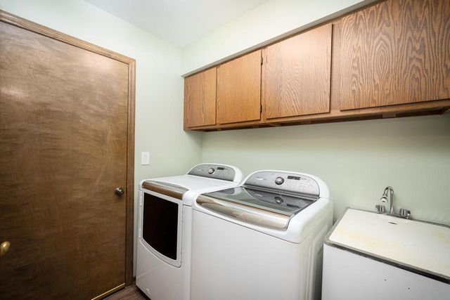 7728 W Imperial DRIVE, Franklin, WI 53132