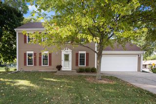 7728 W Imperial DRIVE, Franklin, WI 53132