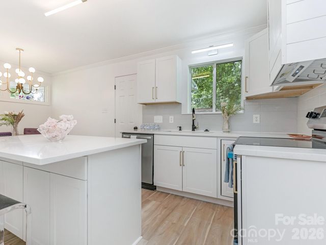 1831 Erie Street, Charlotte, NC 28216