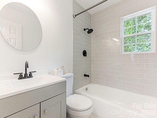 1831 Erie Street, Charlotte, NC 28216