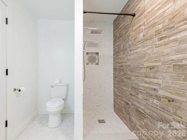 1831 Erie Street, Charlotte, NC 28216