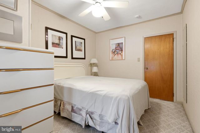 1074 FRANKLIN ST, Trenton, NJ 08610