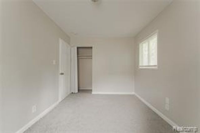 93 W Princeton Avenue, Pontiac, MI 48340
