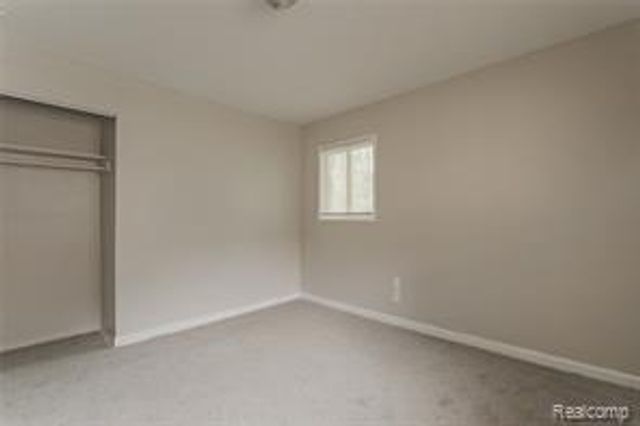 93 W Princeton Avenue, Pontiac, MI 48340