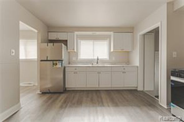 93 W Princeton Avenue, Pontiac, MI 48340