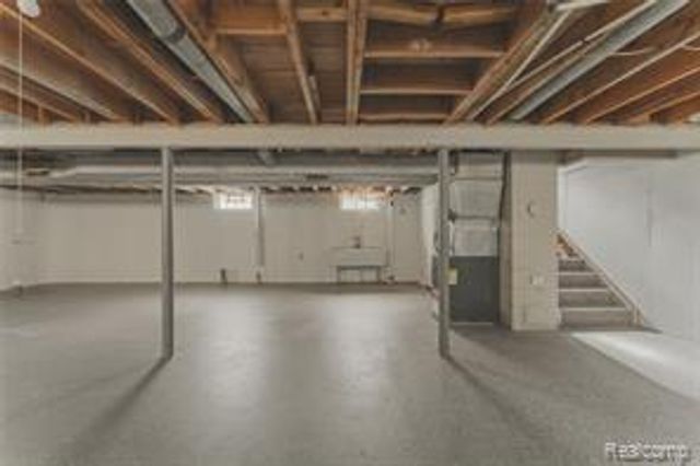 93 W Princeton Avenue, Pontiac, MI 48340