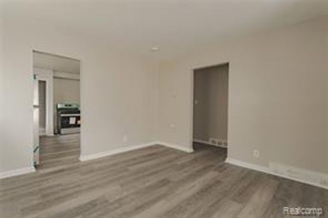 93 W Princeton Avenue, Pontiac, MI 48340