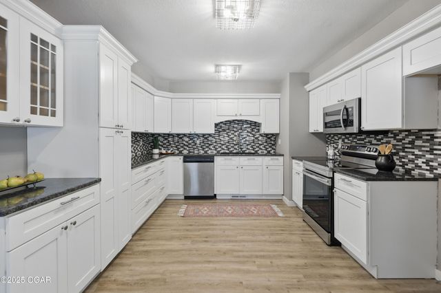1214 Bramar Drive, Joplin, MO 64804