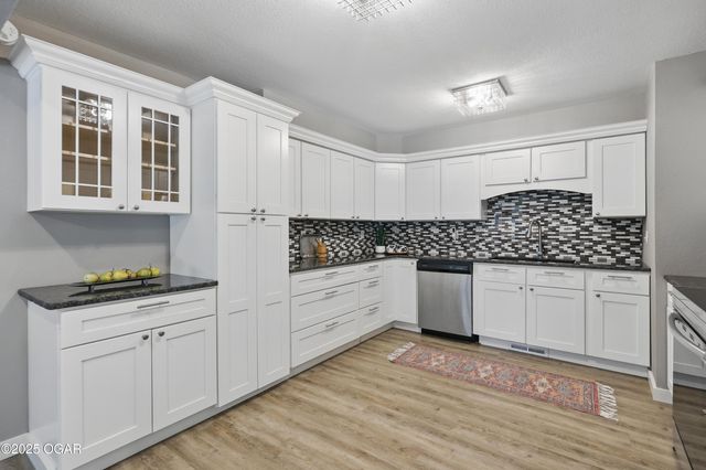 1214 Bramar Drive, Joplin, MO 64804