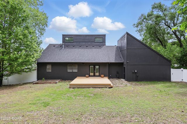 1214 Bramar Drive, Joplin, MO 64804