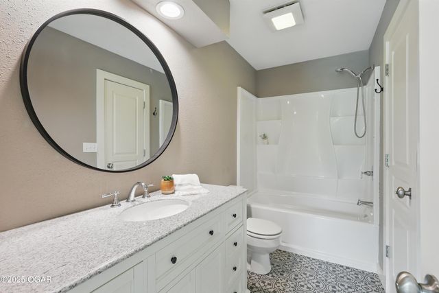 1214 Bramar Drive, Joplin, MO 64804