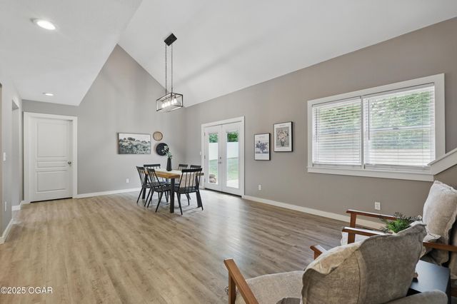 1214 Bramar Drive, Joplin, MO 64804