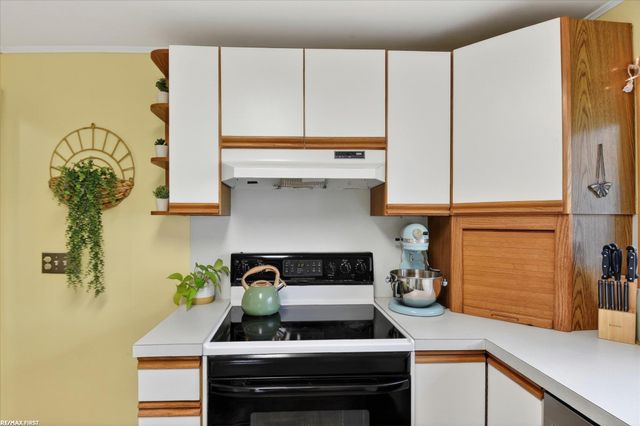 1245 Minnesota Court, Marysville, MI 48040
