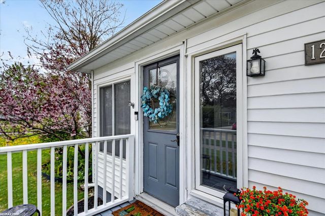 1245 Minnesota Court, Marysville, MI 48040