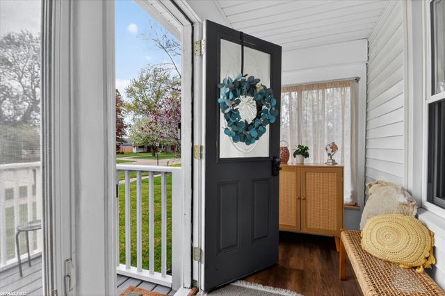1245 Minnesota Court, Marysville, MI 48040