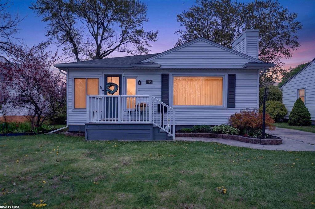 1245 Minnesota Court, Marysville, MI 48040