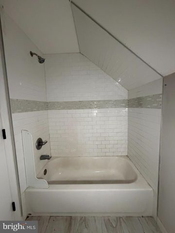 2507 E NORTHERN PKWY, Baltimore, MD 21214