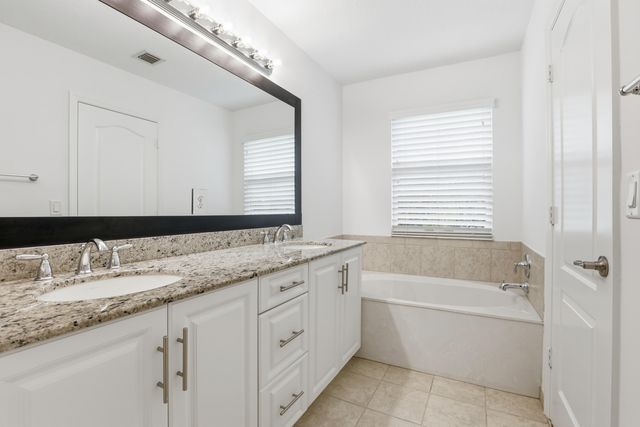 5780 Monterra Club Drive, Lake Worth, FL 33463