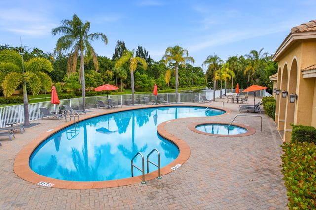 5780 Monterra Club Drive, Lake Worth, FL 33463
