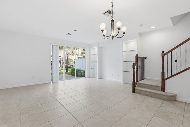 5780 Monterra Club Drive, Lake Worth, FL 33463