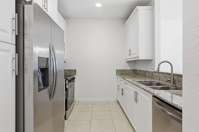 5780 Monterra Club Drive, Lake Worth, FL 33463