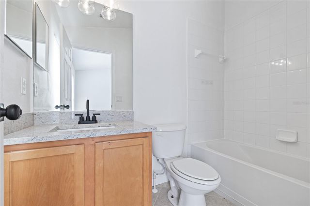 525 GLENN CROSS DRIVE, Ruskin, FL 33570