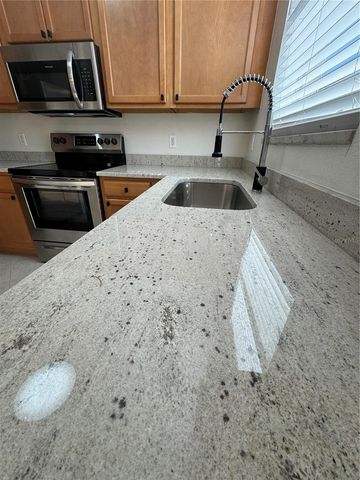 525 GLENN CROSS DRIVE, Ruskin, FL 33570