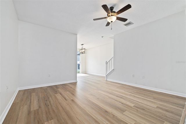 525 GLENN CROSS DRIVE, Ruskin, FL 33570