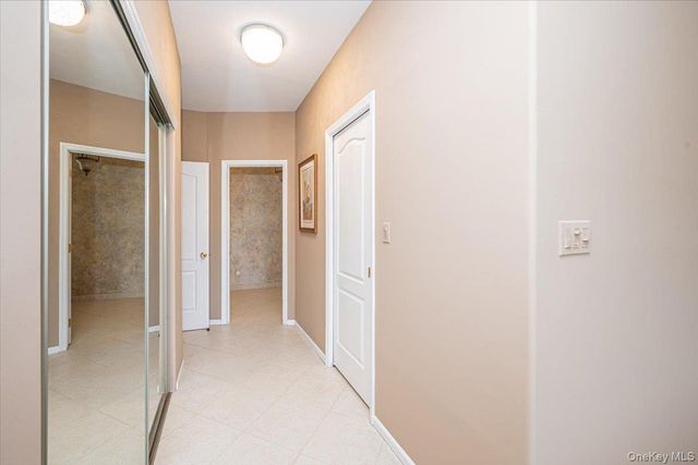 113 Windwatch Drive, Hauppauge, NY 11788