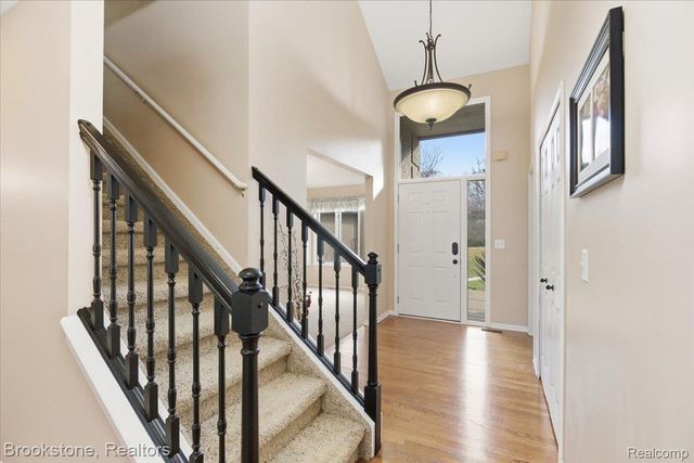 9748 Forest Ridge Drive, Springfield Charter Township, MI 48348