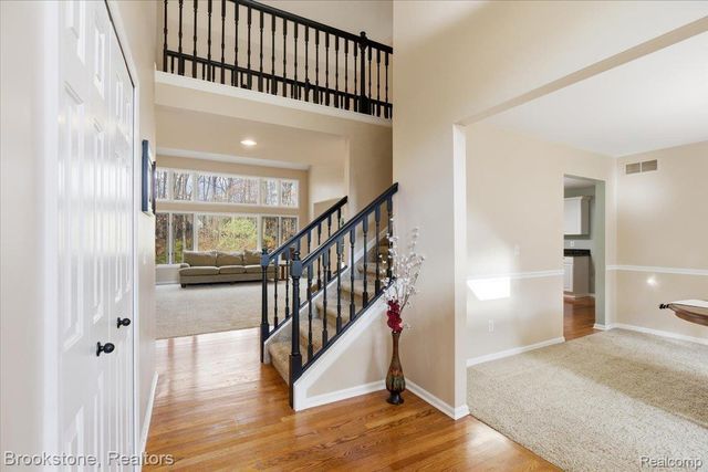 9748 Forest Ridge Drive, Springfield Charter Township, MI 48348