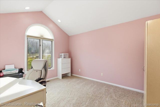 9748 Forest Ridge Drive, Springfield Charter Township, MI 48348