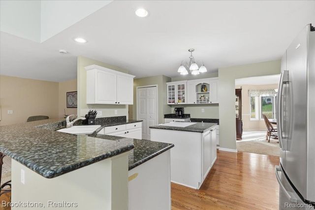 9748 Forest Ridge Drive, Springfield Charter Township, MI 48348