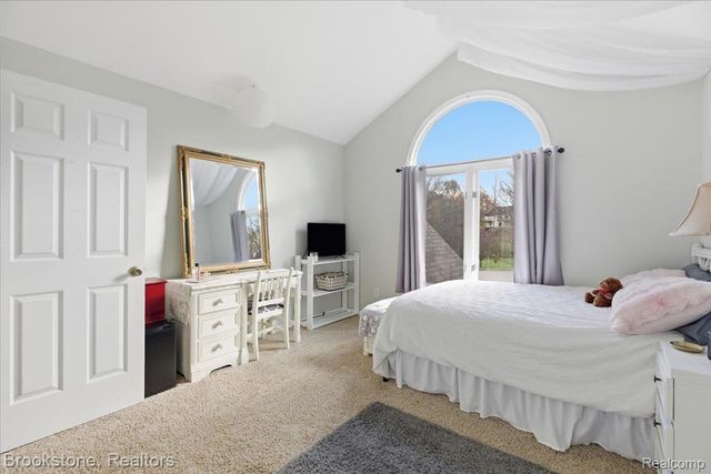 9748 Forest Ridge Drive, Springfield Charter Township, MI 48348