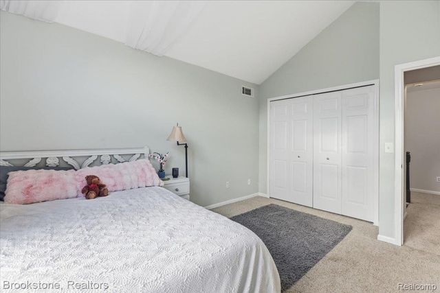 9748 Forest Ridge Drive, Springfield Charter Township, MI 48348