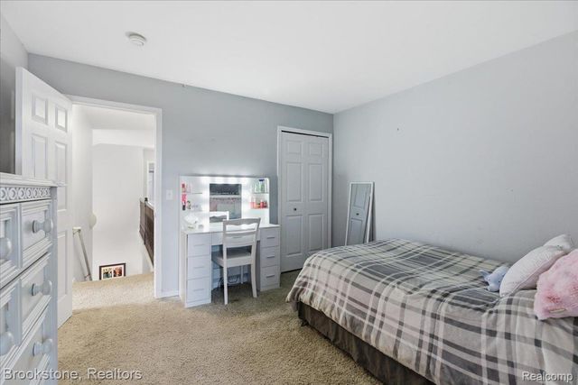 9748 Forest Ridge Drive, Springfield Charter Township, MI 48348