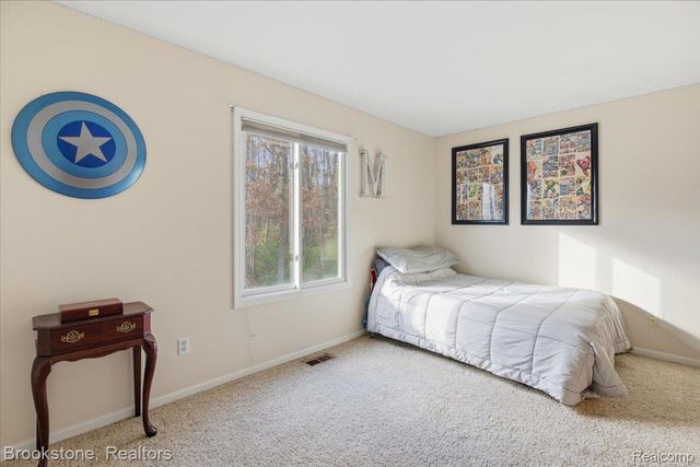 9748 Forest Ridge Drive, Springfield Charter Township, MI 48348