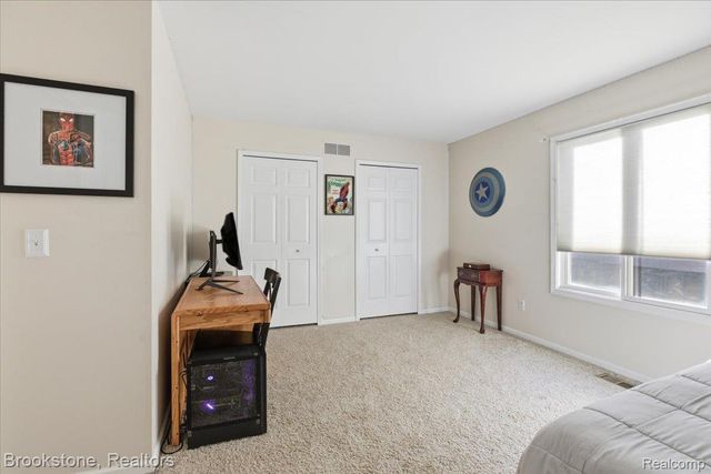 9748 Forest Ridge Drive, Springfield Charter Township, MI 48348