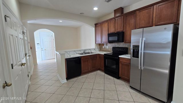 6180 HIGH TIDE Boulevard, Jacksonville, FL 32258