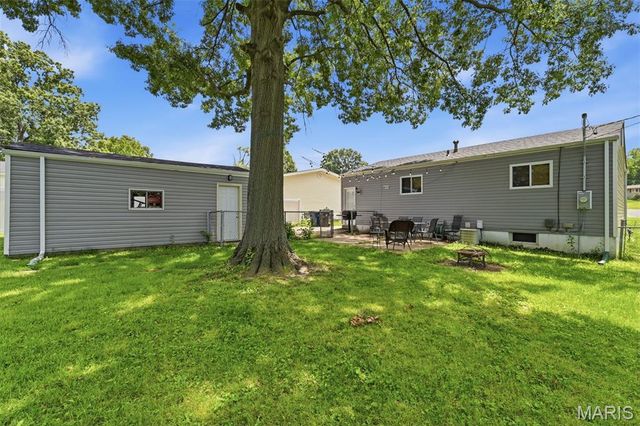 111 Arras Drive, St Louis, MO 63129