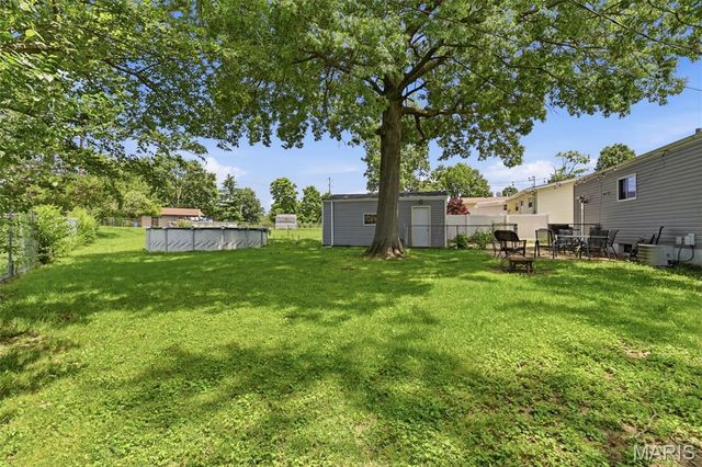 111 Arras Drive, St Louis, MO 63129