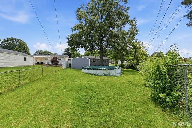 111 Arras Drive, St Louis, MO 63129
