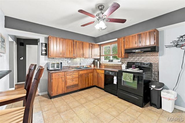 111 Arras Drive, St Louis, MO 63129