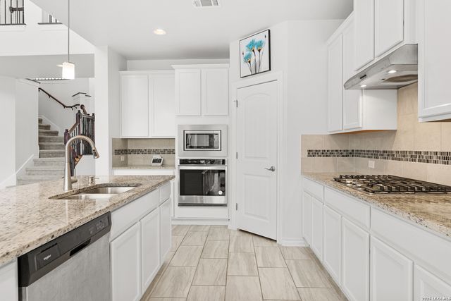 6918 Comanche Cougar, San Antonio, TX 78233