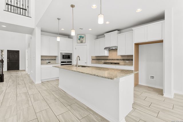 6918 Comanche Cougar, San Antonio, TX 78233