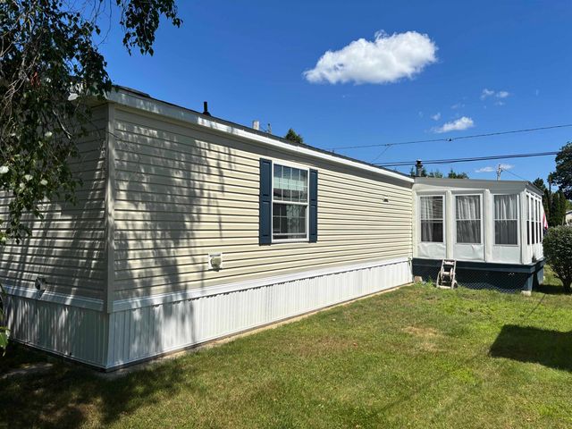 14 Chestnut Road, North Hampton, NH 03862