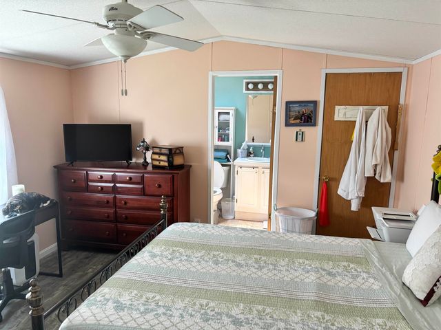 14 Chestnut Road, North Hampton, NH 03862