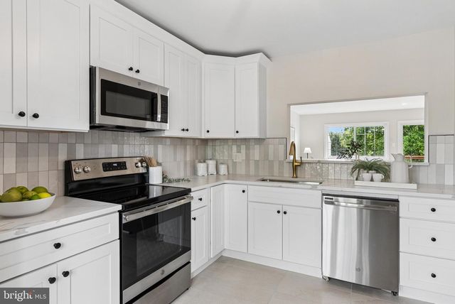 42 HAMLET DR, Owings Mills, MD 21117